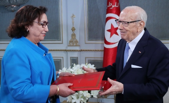 الجمعية التونسية للدفاع عن القيم الجامعية تثمّن محتوى تقرير لجنة الحريّات الفرديّة والمساواة