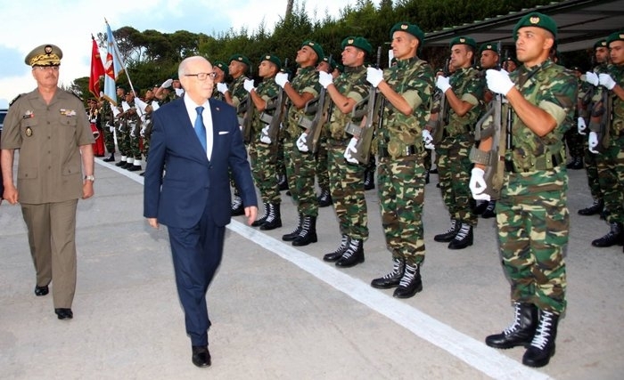رئيس الجمهورية يعلن عن جملة من القرارات في الذكري الستين لانبعاث الجيش الوطني  