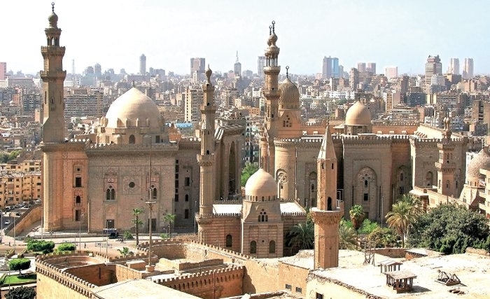 عز الدّين المدني: علماء‭ ‬تونسيون‭ ‬في‭ ‬مجمع‭ ‬اللّغة‭ ‬العربيّة‭ ‬بالقاهرة