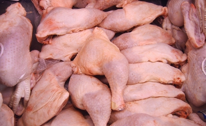 ملفات فساد: فواتير مزوّرة  ولحم دجاج فاسد في الوجبات الغذائية للتلاميذ