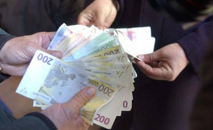أمر حكومي جديد يسمح بإحداث مكاتب لصرف العملة الأجنبية