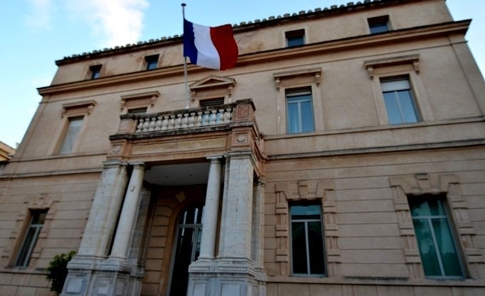 سفارة فرنسا في تونس : لا توجد أيّة مؤسسة فرنسيّة تتمتّع بشروط تفضيلية أو بحقوق خاصّة لاستغلال الموارد الطبيعية في تونس