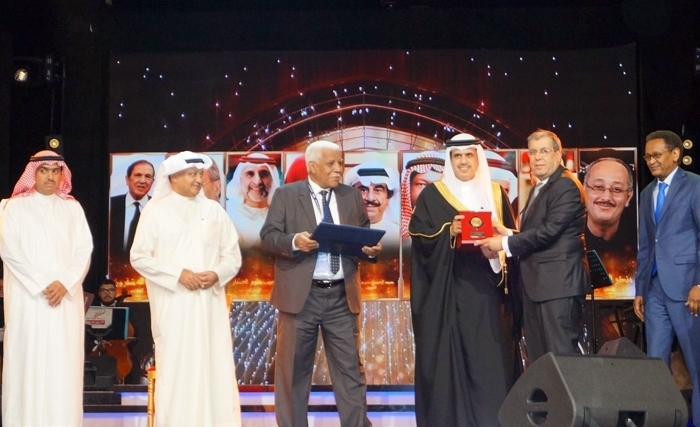 تكريم إعلاميين وفنانين عرب في افتتاح المهرجان العربي للإذاعة والتلفزيون (فيديو)