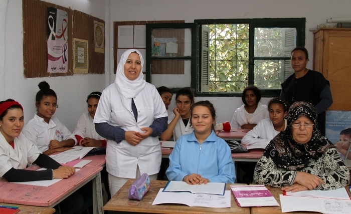 المدرسة الشعبية لتعليم الكبار في تونس