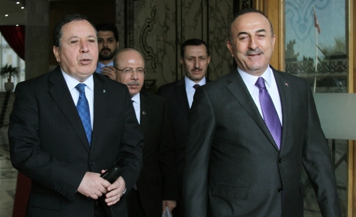 تونس - تركيا : الجهيناوي وتشاووش يتطرّقان إلى المبادلات التجارية والتعاون في مجالي الأمن والدفاع 