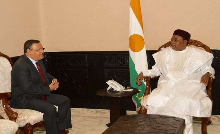 رئيس النيجر يوسفو محمدو يستقبل سمير الطيب وزير الفلاحة
