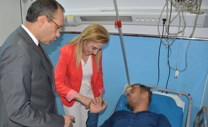 وزير الداخلية ووزيرة الصحة بالنيابة يعودان المصابين في العمليتين الإرهابيتين