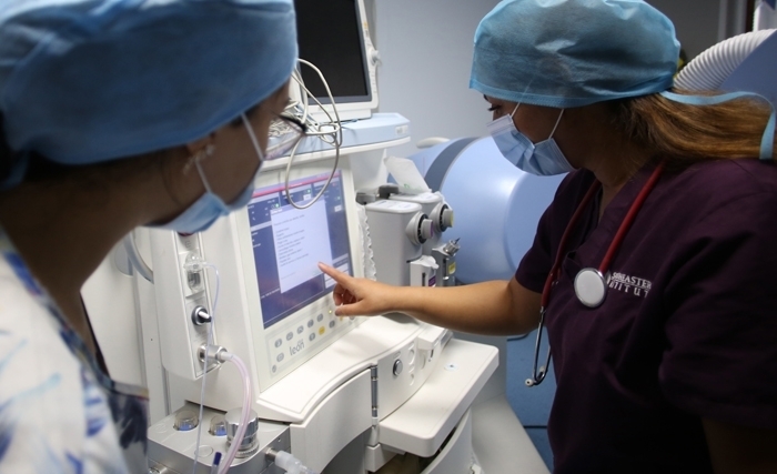 في مستشفى الرابطة بتونس: أول عملية تدخل جراحي بالقسطرة القلبية لفائدة الأطفال