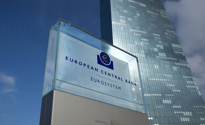 البنك المركزي الأوروبي يتعرض لضغوط لتصحيح مسار سياسته النقدية   