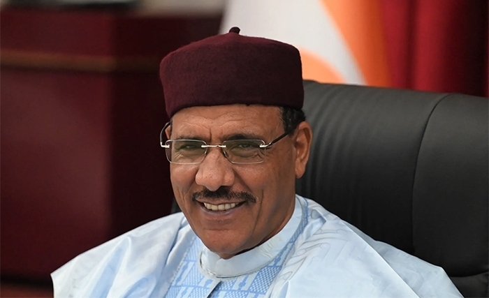 محمد بازوم رئيس النيجر: لست خادمًا لفرنسا!