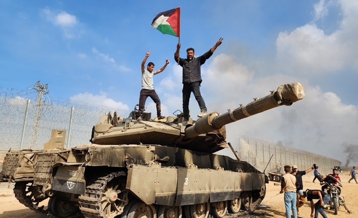 طوفان الأقصى والحرب على غزة: صراع بين إرادة التحرير وبين إرادة التهجير (1/5) طوفان الأقصى والحرب على غزة: صراع بين إرادة التحرير وبين إرادة التهجير (1/5)