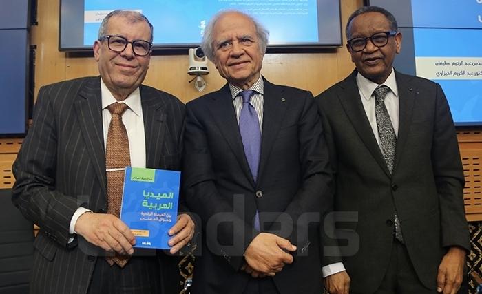 الميديا العربية بين الهيمنة الرقمية وسؤال المعنى : قراءة فكرية في كتاب عبد الحفيظ الهرڤام