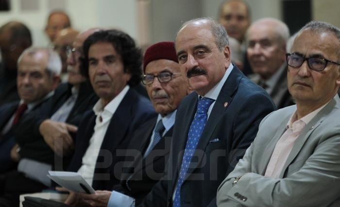 في حوار شيق، تقديم كتاب مذكرات السفير محمد جنيفان (ألبوم صور)