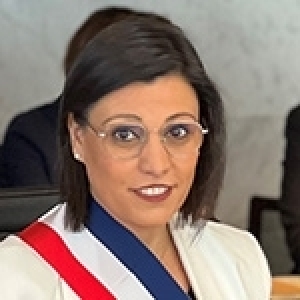 إيمان صويد، أصيلة مدينة صيّادة، تنتخب رئيسة لبلدية أورلي الفرنسية (ألبوم صور)