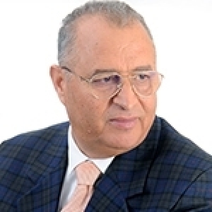 بمناسبة اليوم العالمي للغة العربية، المعهد الفرنسي بصفاقس يحيي ذاكرة النقائش المعمارية في المدينة العتيقة بصفاقس: إذا سكت التاريخ، تكلمت الحجارة!