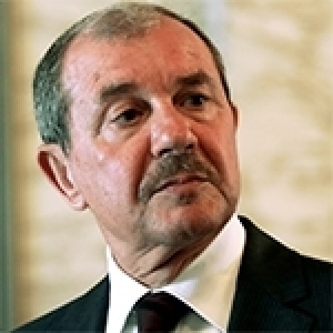 السفير منذر مامي في ذمّة الله