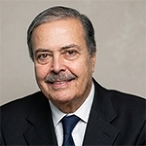 الوزير والسفير السابق عفيف الهنداوي في ذمّة الله