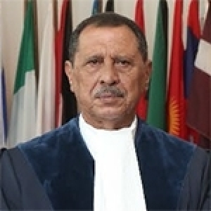 سليم اللغماني يؤدي اليمين عضواً في المحكمة الدولية لقانون البحار