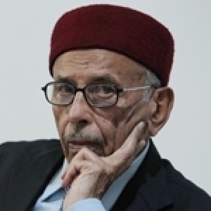 وَقْفَةٌ عِنْدَ مَوْقِف تونس من غزو العراق للكويت، في كتاب "السفير محمد جنيفان: مسار وتحديات ومواقف" 